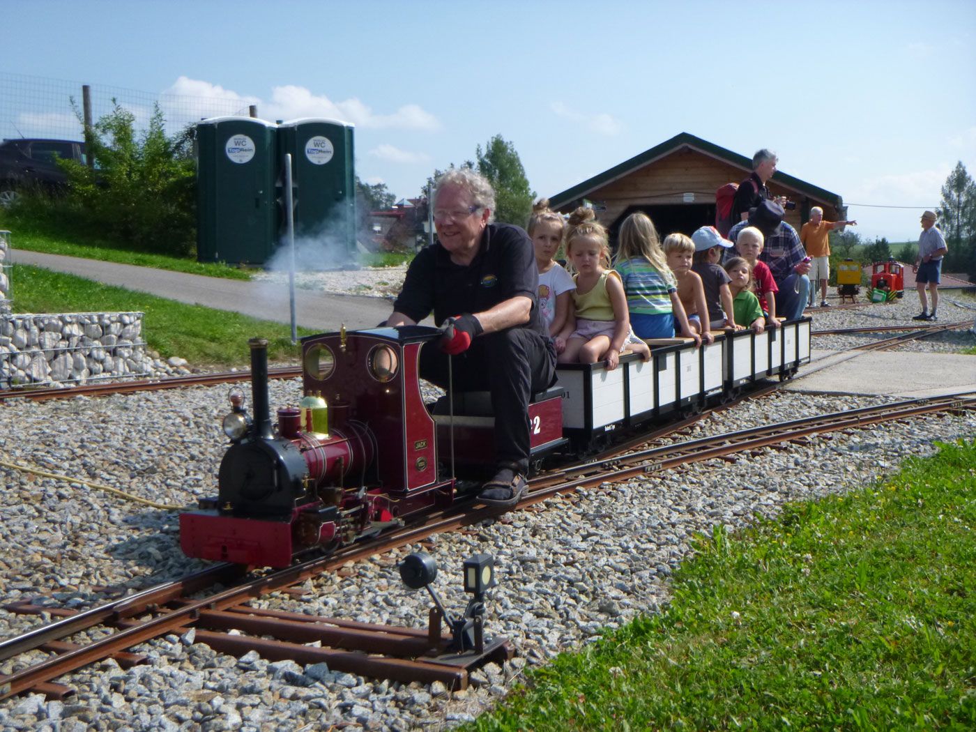 Expertentreffen der Parkbahnszene Süd auf der Obralino Minibahn 2020, in Neukirchen an der Vöckla